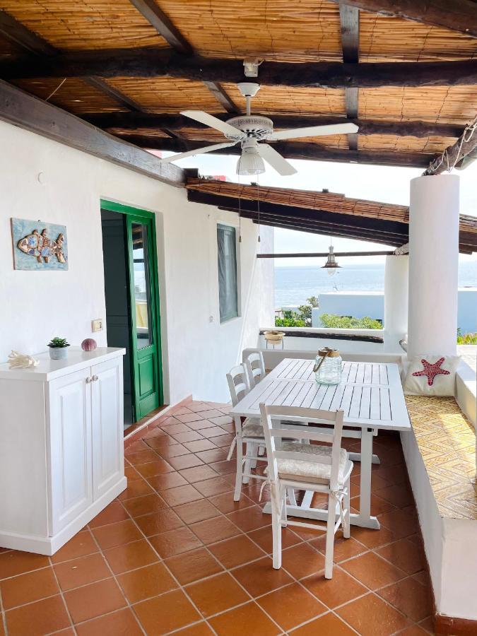 Villa Pomelia, Villa Nel Corso Di Santa Marina Salina A 50 Mt Dal Mare Kültér fotó
