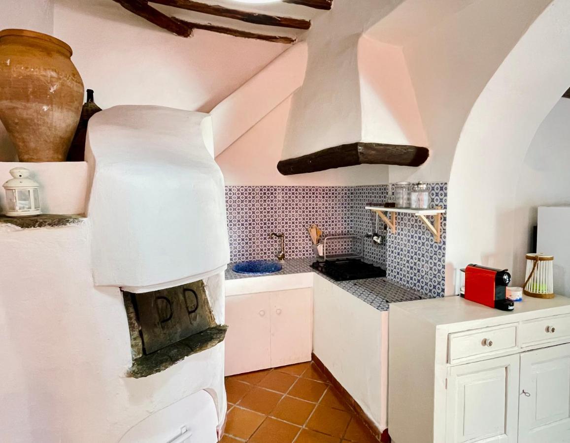 Villa Pomelia, Villa Nel Corso Di Santa Marina Salina A 50 Mt Dal Mare Kültér fotó