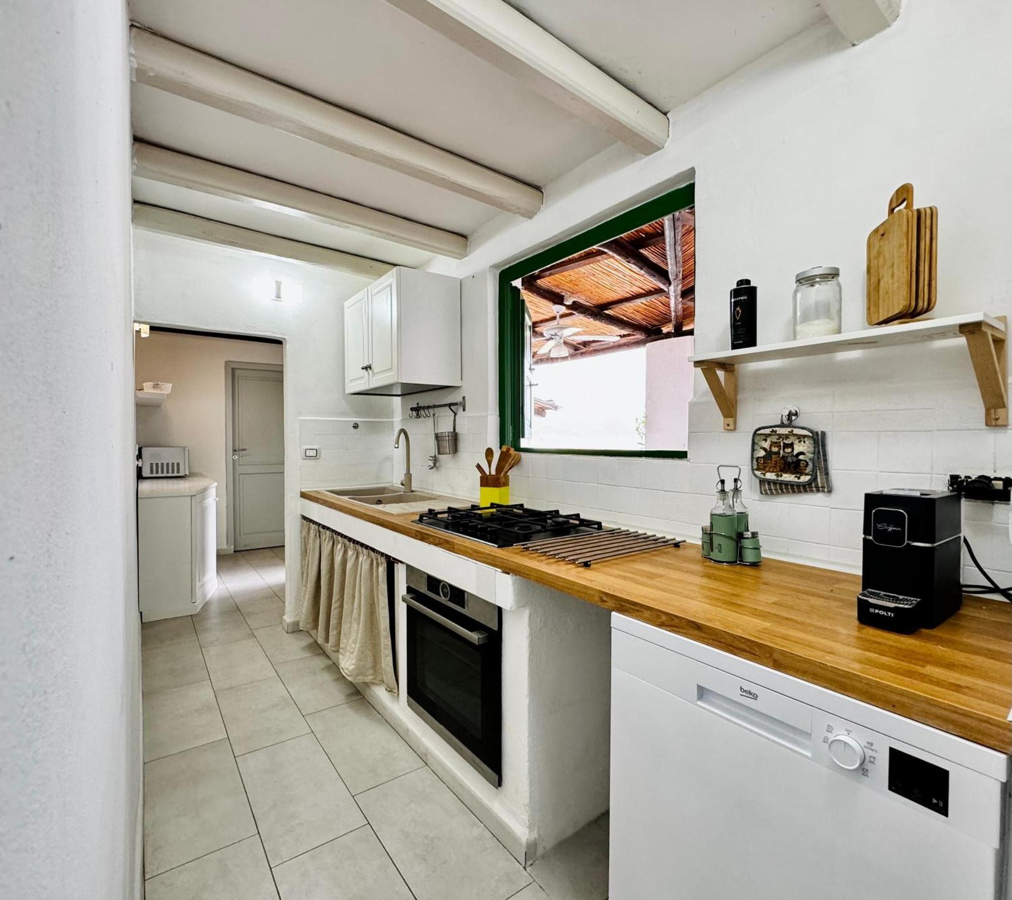 Villa Pomelia, Villa Nel Corso Di Santa Marina Salina A 50 Mt Dal Mare Kültér fotó